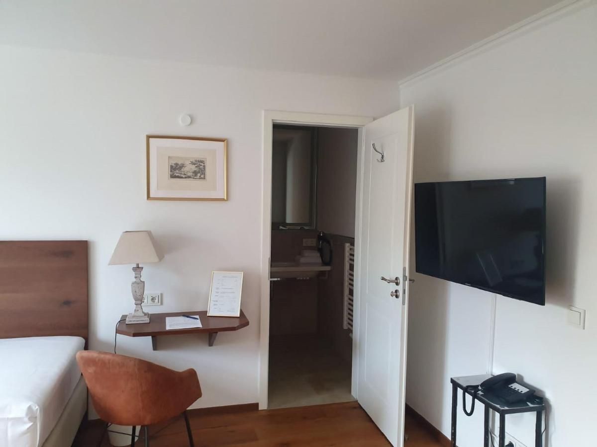 Hotel Schierlinger Braeustueberl Extérieur photo